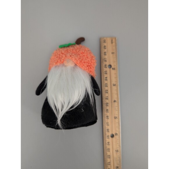Pumpkin gnome Halloween decor - Picture 3 of 3
